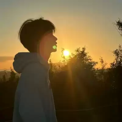 黄莉颖